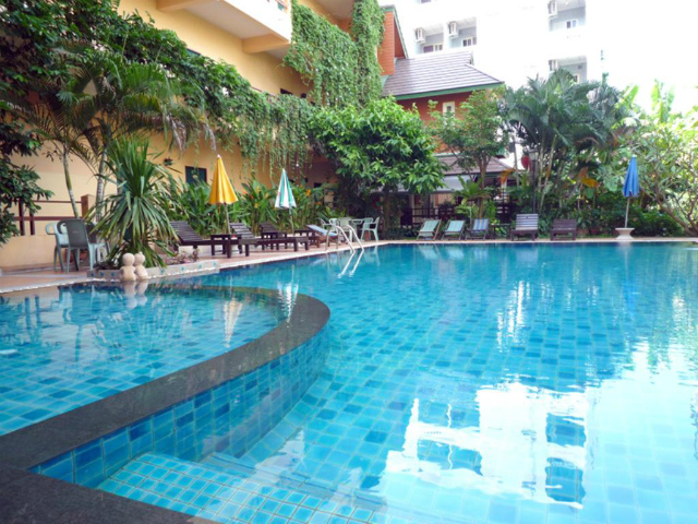 パタヤのホテル オペイ デ プレイス パタヤ (Opey De Place Pattaya) パタヤ中心部